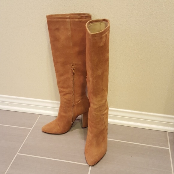 BCBG MAX AZRIA Boot 8.5 - Picture 3 of 8